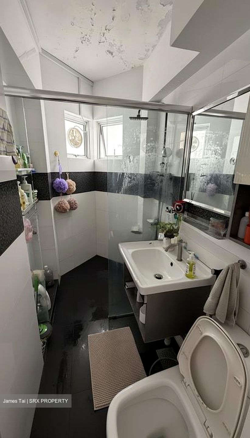 Blk 760 Jurong West Street 74 (Jurong West), HDB Executive #528683611